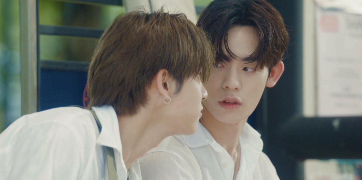 ท่ามกลางสายฝน พร้อมกับเพลงเพราะ ๆ แถมมีคนที่สำคัญ ก็ทำให้บรรยากาศนั้น… ดูพิเศษ 🌧️🎶✨

DUANG WITH YOU EP2
#ด้วงกับเธอEP2