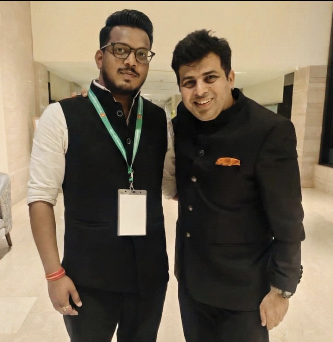 rahuldixitin's tweet image. A great moment at 39th Surajkund Mela with stand-up comedian Amit Tandon.

Good conversations, great vibes ✨

#SurajkundMela #StandUpComedy #MemorableMoments #Faridabad
