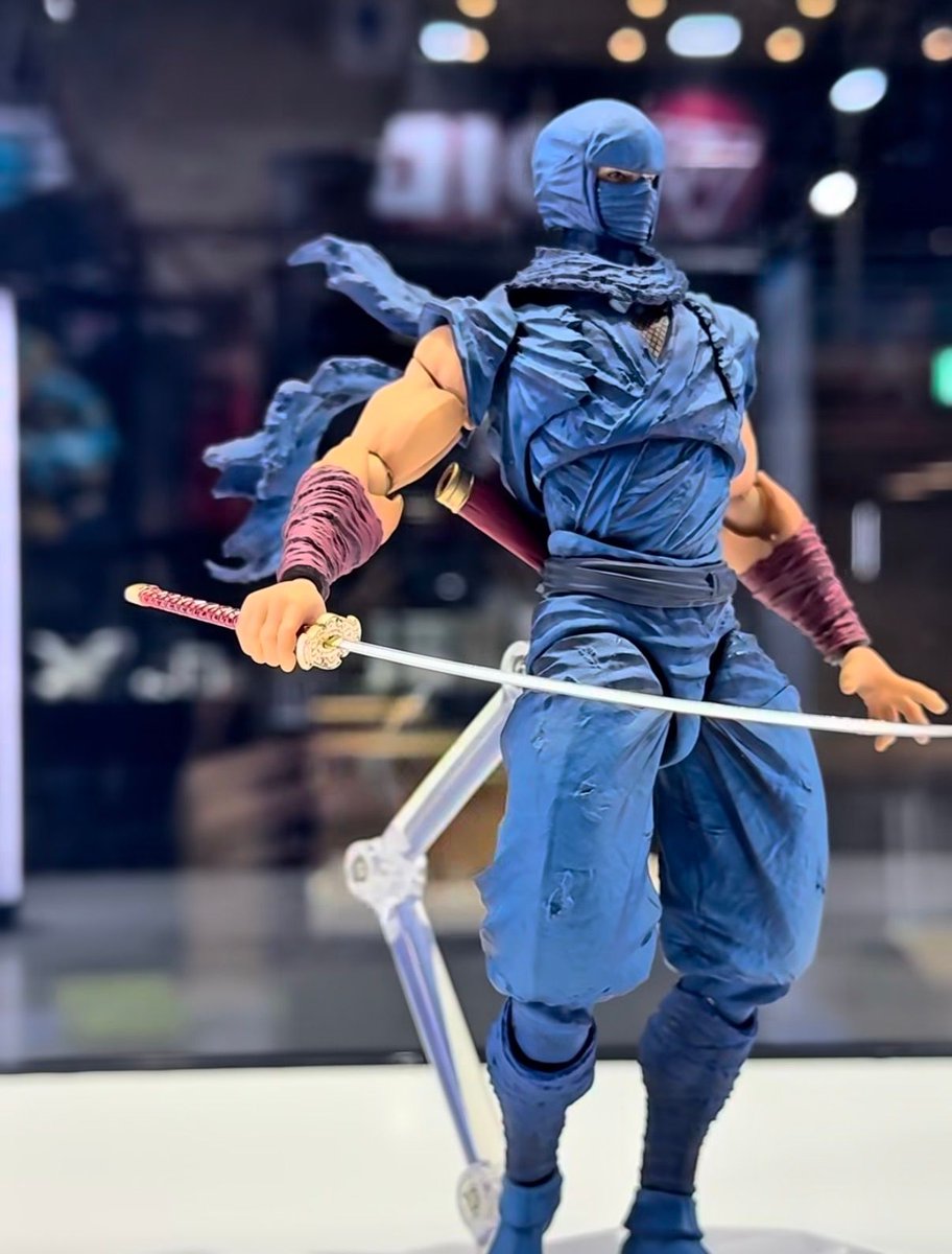 preterniadotcom's tweet image. A look at the painted prototype of Kaiyodo Revoltech Amazing Yamaguchi Ryu Hayabusa from the original Ninja Gaiden, on display at Wonder Festival Winter 2026.