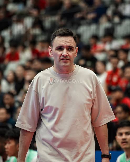 Saya rasa dari sebelum semifinal, para pendukung Timnas Indonesia sudah menurunkan ekspektasinya.

Tapi coach Hector Souto 'menolak puas' dan menaikkan memilih untuk ekspektasi.

Dan itu bukan omongan belaka, Coach Hector Souto berhasil buktikan ucapannya.

Lawan Jepang, kita