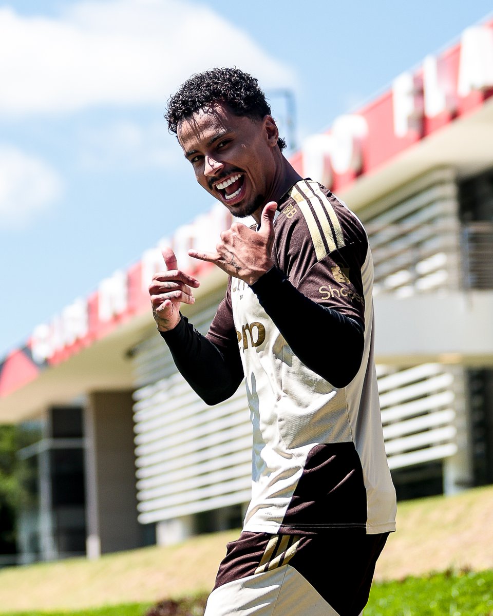 O Corinthians encaminhou a contratação do volante Allan. A proposta do Timão, com o ok do Flamengo, é empréstimo, sem opção de compra e o salário pago de maneira integral. Operação perto de ser finalizada entre os clubes.

O técnico Dorival Junior não só aceitou a chegada do