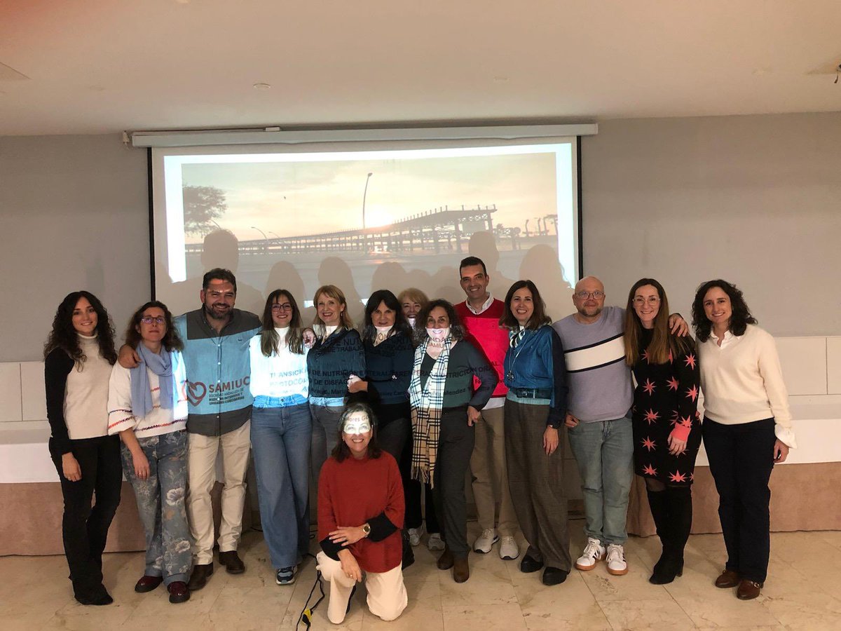 Cuidados Intensivos Hospital Reina Sofia tweet media