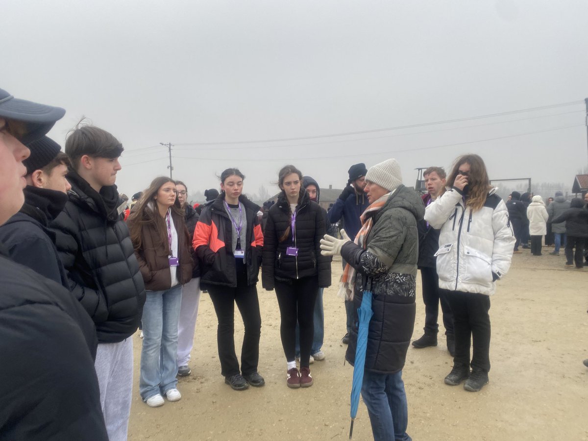 PHS_HistoryDept's tweet photo. Very cold walk around Auschwitz Two with our wonderful, respectful pupils @PrestatynHigh https://t.co/GzwNh4d0ML