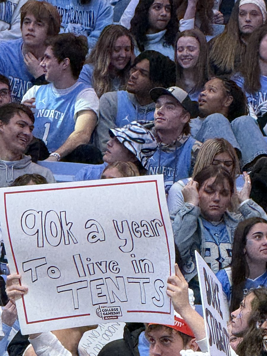 tarheelswire's tweet photo. Subtle jab at #Duke. https://t.co/wtH51t4KaZ