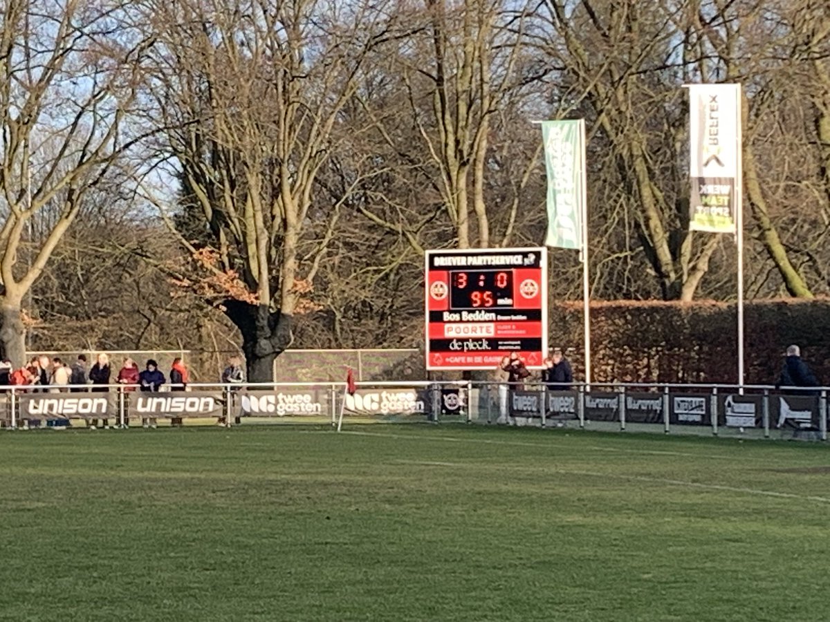 En het is meteen afgelopen, DES wint met 3-0 van Voorwaarts #desvoo