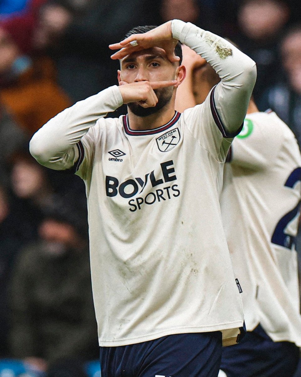 A first Premier League goal for Valentin Castellanos 🎯

<a href="/WestHam/">West Ham United</a> now lead 2-0 against Burnley 💥