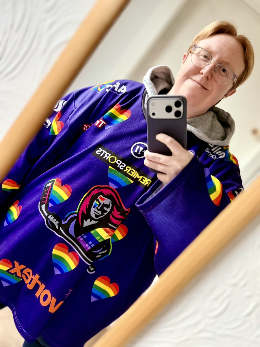 Ailsa Tweedie 🦻🏻🏳️‍🌈🏳️‍⚧️💜🏒 tweet media