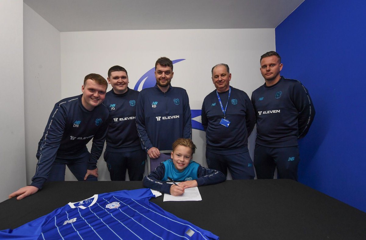 BTUAcademy's tweet photo. Super pleased to announce that one of our very own has signed with @cardiffcityfc Academy 📝 🐦 @barrytownunited 💛💙 https://t.co/MTdhsJrn41