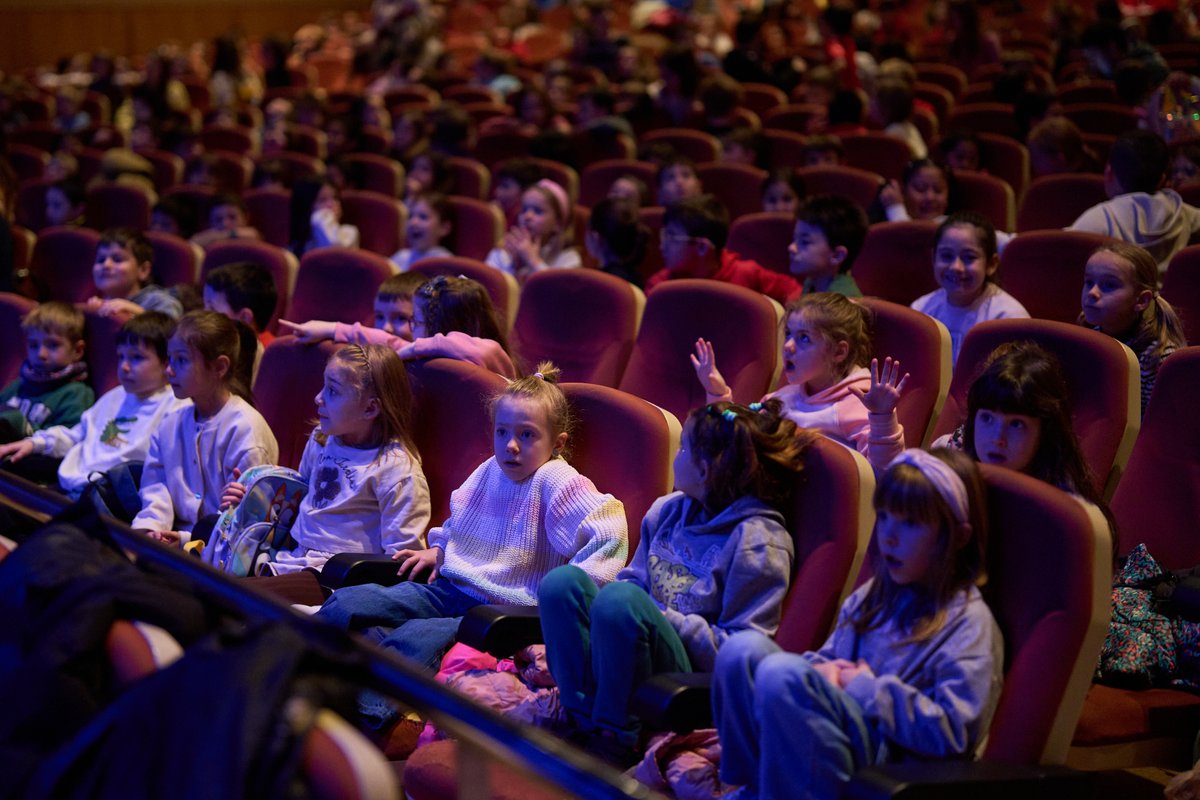FundBaluarte's tweet photo. 🎭Teatro de gestos, piezas clásicas de la historia de la música y mucho humor han sido los protagonistas de #Pantomima, la cuarta propuesta de nuestro ciclo #BaluarteTxiki.
🗓️Próxima cita: 14 de marzo con #Bajau. https://t.co/tjO0YXwjew