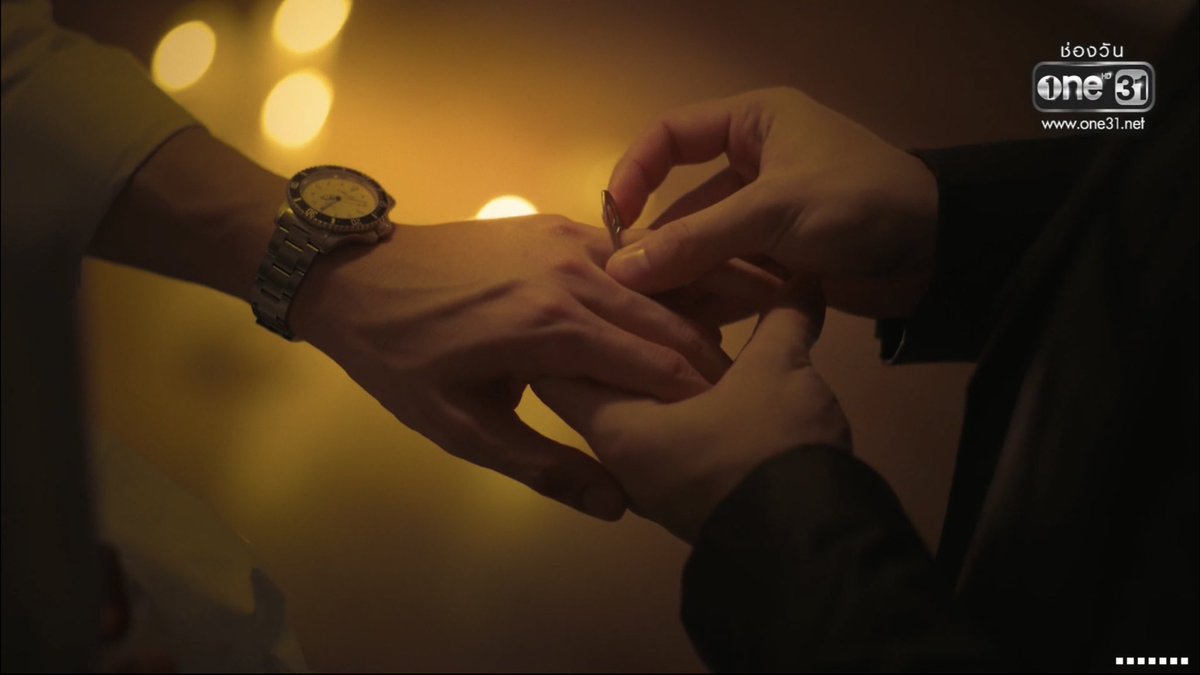 อั่นม๋าเด่กมานขอหมั้นพี่เค้าตั้งแต่ยังเรียนเลยหรอ??? คลั่งรักเกินไปแล้วว!! 🫠🫠🫠

RELOVED THE SERIES FINAL EP

#RELOVEDFinalEP