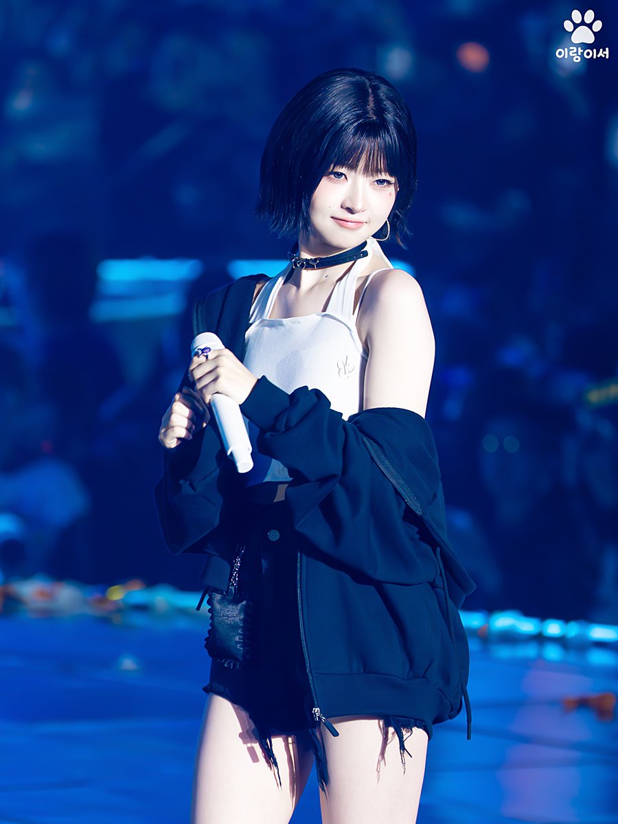 erang2seo's tweet photo. 251102 SHOW WHAT I AM
레이 (8)
#레이 #REI #아이브 #IVE https://t.co/Mz72JNf6Rc