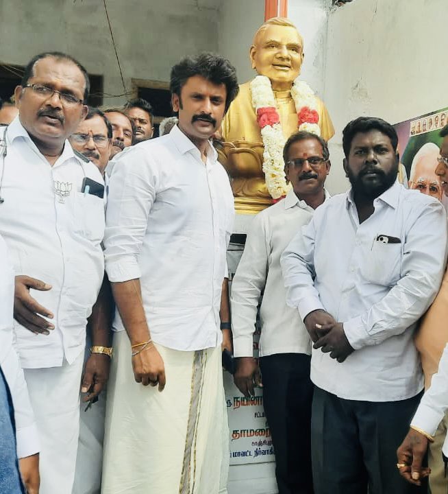 SibiManoharan's tweet photo. இன்று, காஞ்சிபுரத்தில் பாரதிய ஜனதா கட்சி சார்பில் நடைபெற்ற 'மத்திய பட்ஜெட் - 2026' குறித்த பத்திரிகையாளர் சந்திப்பில்  அண்ணன் @VinojBJP அவர்கள் 

மத்திய பட்ஜெட் - 2026, தமிழ்நாட்டிற்கும் +காஞ்சிபுரம் மாவட்டத்திற்கும் எவ்வாறு பயனளிக்கும் என்பதை விரிவாக கூறினார் 💐🙏 https://t.co/QRwKDPqYBM