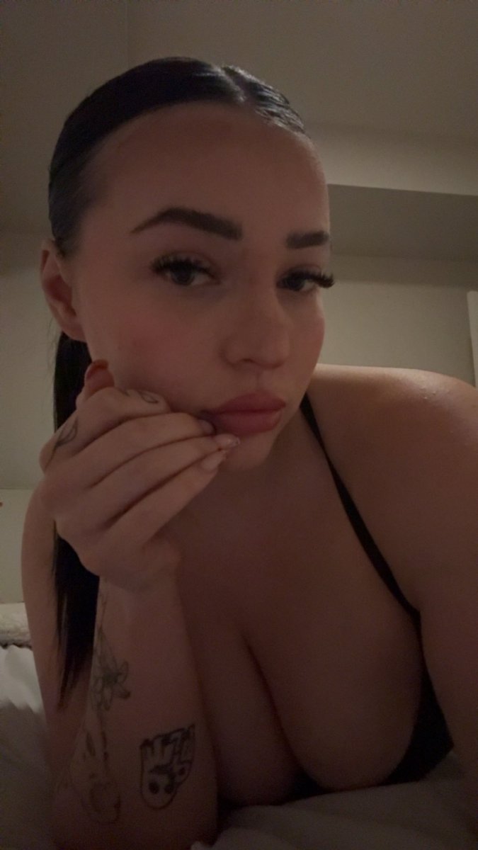 onlyfans.com/jenahganong