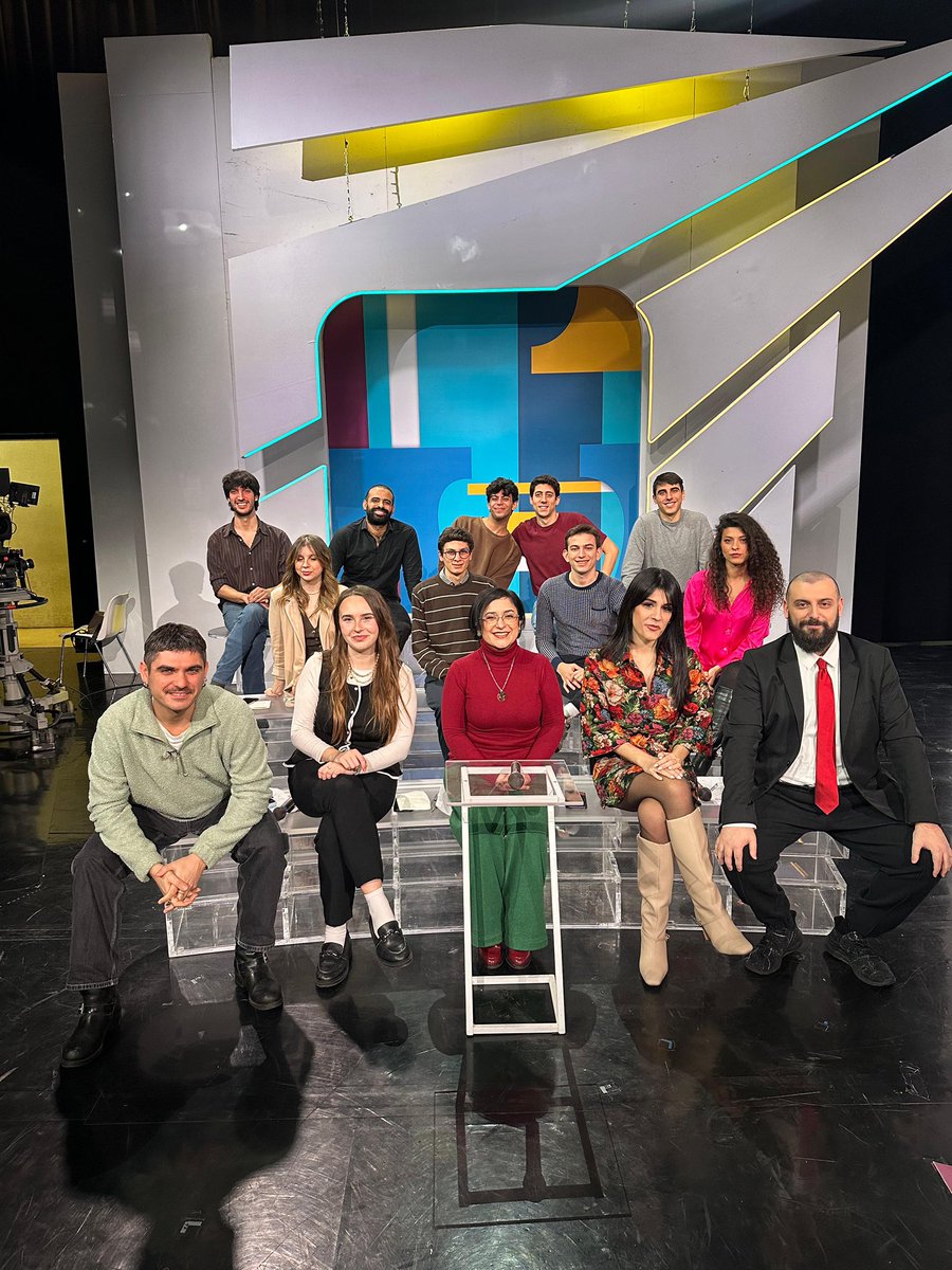 07/02, 17^ puntata di <a href="/TvTalk_Rai/">Tv Talk</a>!

In studio con me <a href="/kindermaxxi/">Stefano Monti</a> <a href="/teobonf__/">Matteo Bonfiglioli</a> <a href="/Antimo_Mallardo/">Antimo Mallardo</a> <a href="/GiadGiorgi/">Giada Giorgi</a> <a href="/iotommy/">Tommaso Proverbio</a> <a href="/DaniLombardi03/">Daniele Lombardi</a> <a href="/algertmyrtja/">algert_myrtja</a> <a href="/MartaMastrovito/">Marta Mastrovito</a> <a href="/SofiaPatrini/">Sofia Patrini</a> <a href="/CivitaDamiana/">Damiana Civita</a> <a href="/faedericocrobe/">Federico</a> <a href="/AlePochiTweet/">Alessio</a> e la #target Antonella!

#TvTalk torna sabato prossimo 💖