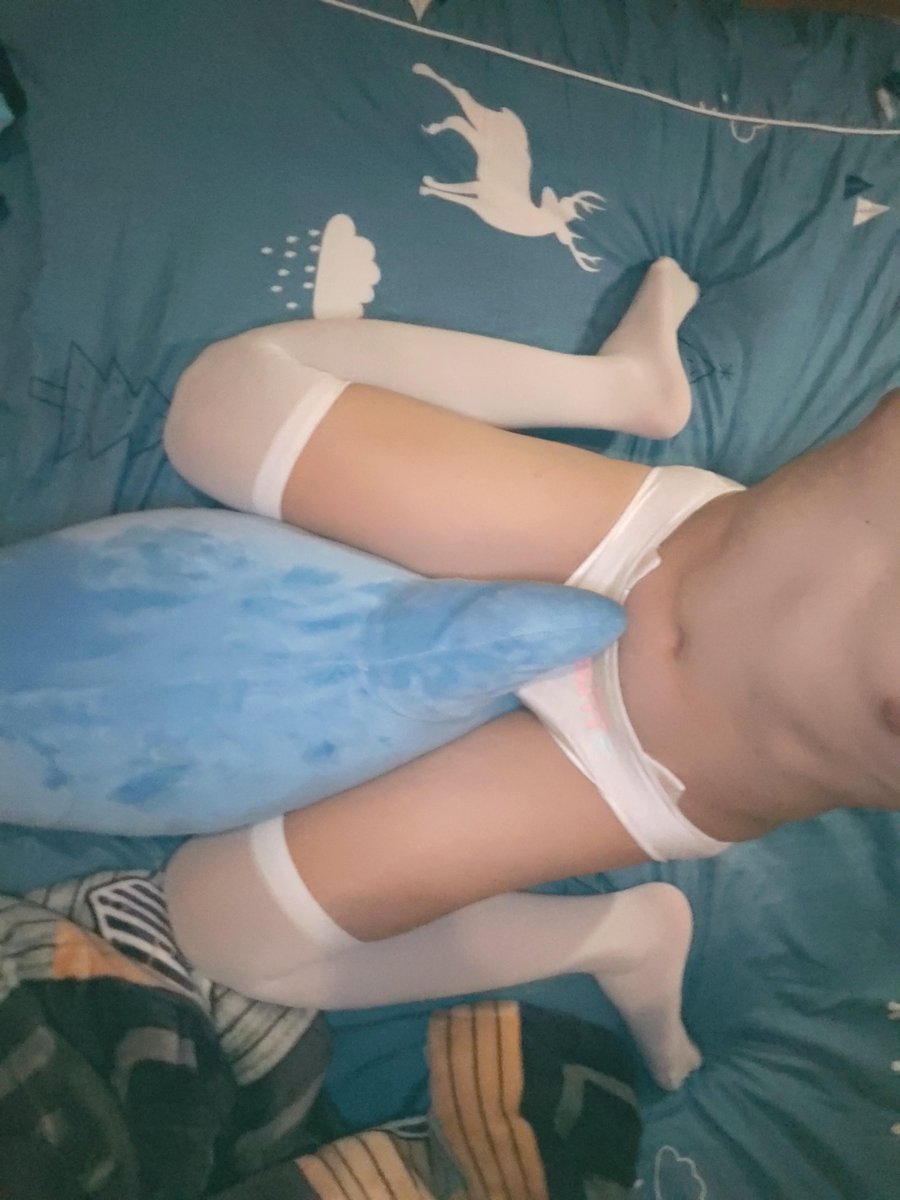 gfhi_k9946's tweet photo. 给你们看看我的坐骑，只有穿上特定的衣服拍上几张照才能驯服他

#男娘 https://t.co/KldLSLwOoX