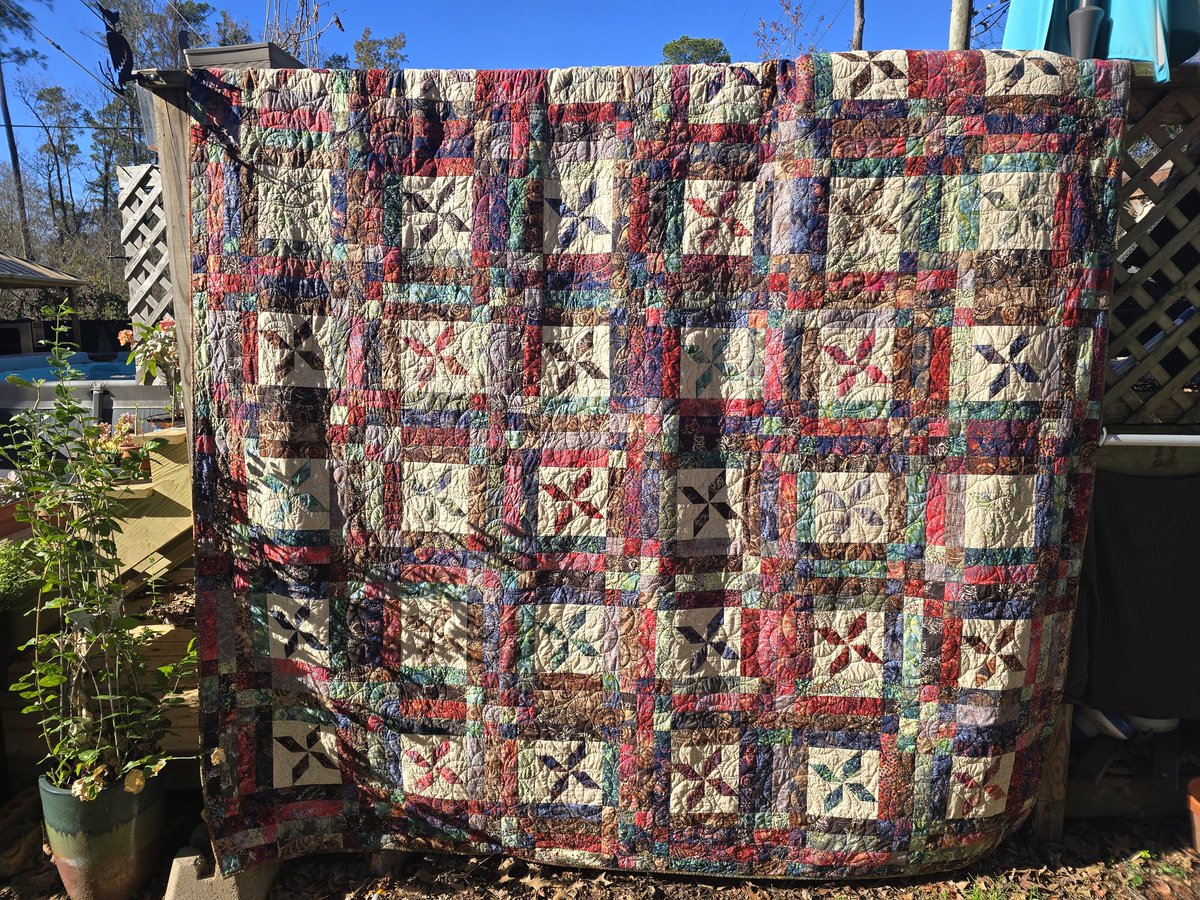 jwillemin's tweet photo. Back from the quilter. https://t.co/vfb1C0d1cS