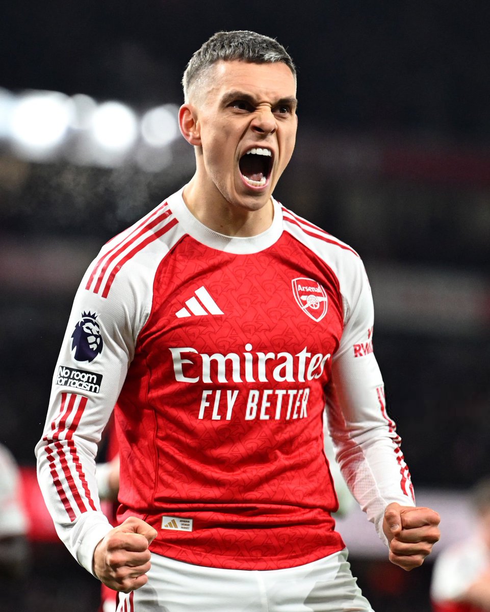 🇧🇪 Leandro Trossard is the first Arsenal player to reach 10 goal involvements in the the Premier League this season.

▪️ 5 goals
▪️ 5 assists