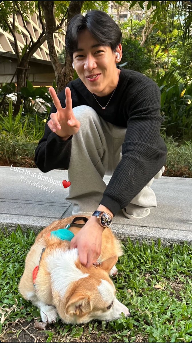 น่ารักกกก Luna love BamBam 😍 

#BamBam <a href="/BamBam1A/">BamBam</a>