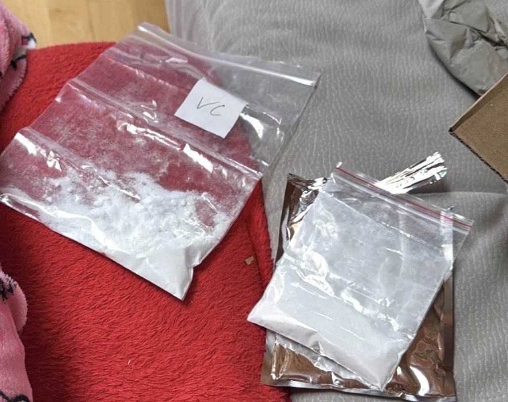 Ahhhh yes now I gotta confirm what both of these are instead of just slapping on a label. Thanks china