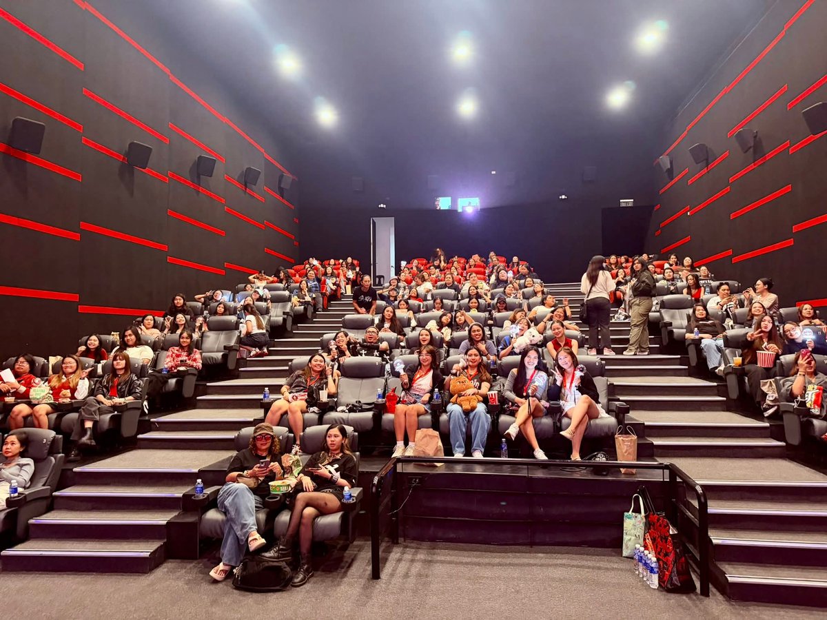 PL4NETSKZ's tweet photo. 🎬🔥 THAT’S A WRAP, STAYS!!! 🔥🎬

Cebu was DOMINATED—thank you for the loud cheers, big love, and unforgettable SKZ energy 🖤

SEE YOU AGAIN, NEXT MONTH AGAD!! https://t.co/0FmzaRosAw