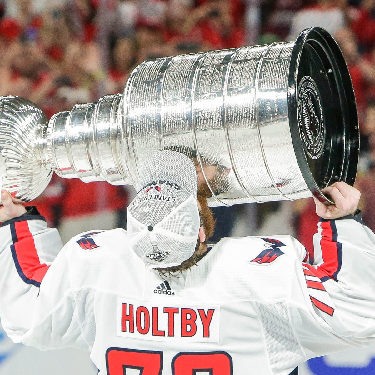 tomwilsondagoat's tweet image. I’ll always remember Braden Holtby putting up back-to-back shutouts in game 6 and 7 against the Tampa Bay Lightning in the conference finals in 2018

Saved 53/53 shots in a 3-0 and 4-0 win to bring the Capitals to the finals