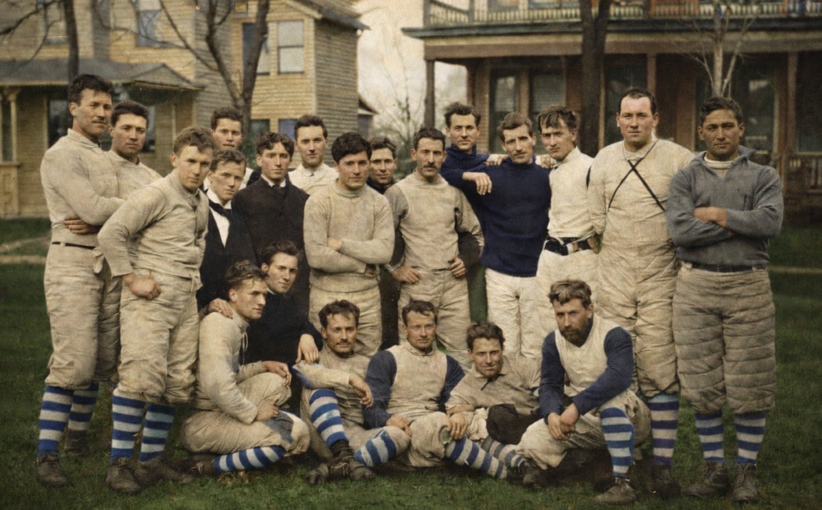 shollander2's tweet image. 1894 #UBuffalo Football 

➡️ library.buffalo.edu/specialcollect…