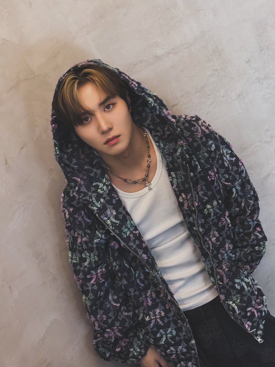 eastshinefr_fan's tweet image. ℹ ♡ [#IEL] 

Deuxième fan-con 🖤 

instagram.com/p/DUbB1YYko0g/…

#EASTSHINE #이스트샤인 #EASTSHINE_FR
#イーストシャイン #อีสไชน์