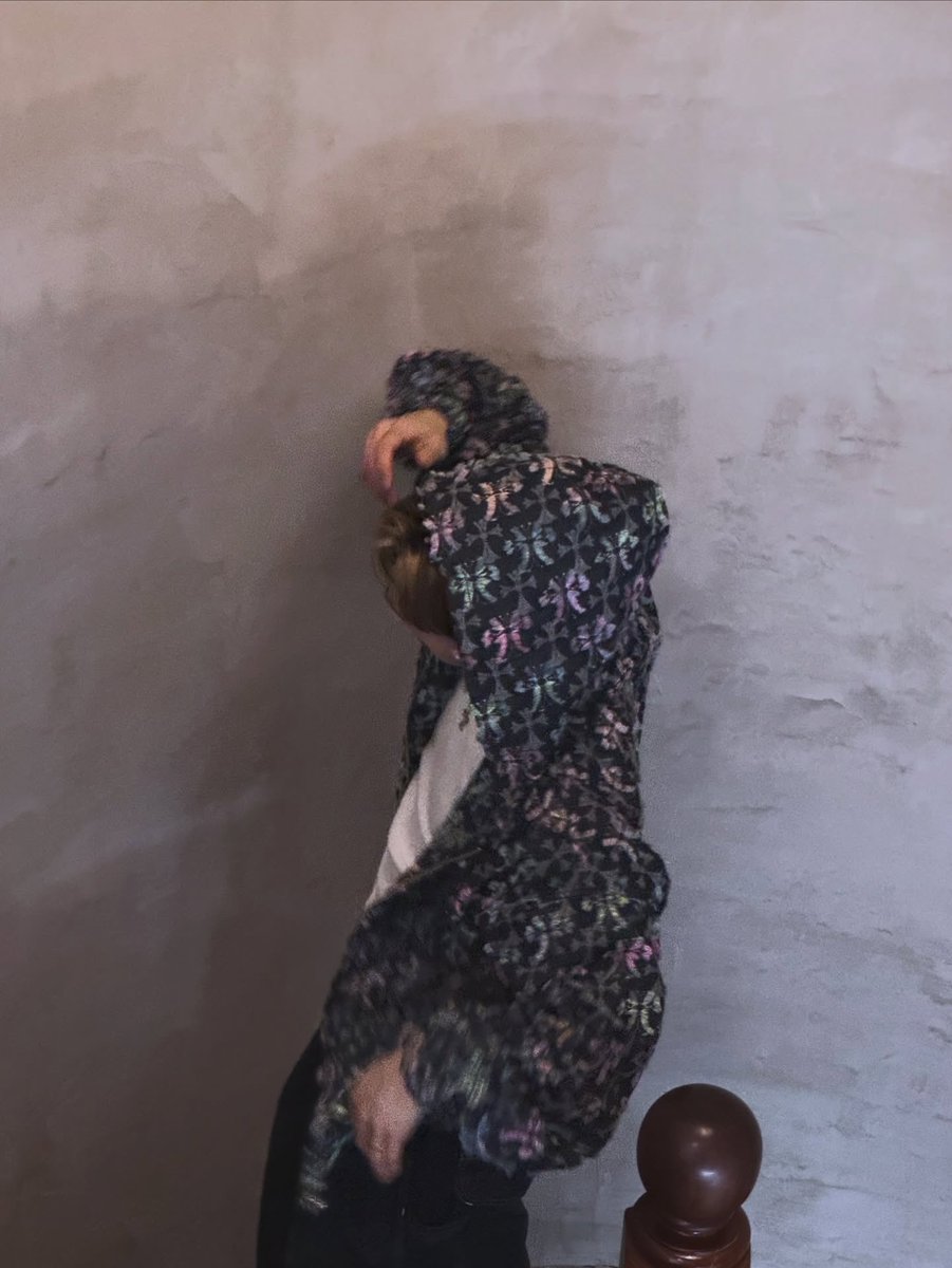 eastshinefr_fan's tweet image. ℹ ♡ [#IEL] 

Deuxième fan-con 🖤 

instagram.com/p/DUbB1YYko0g/…

#EASTSHINE #이스트샤인 #EASTSHINE_FR
#イーストシャイン #อีสไชน์