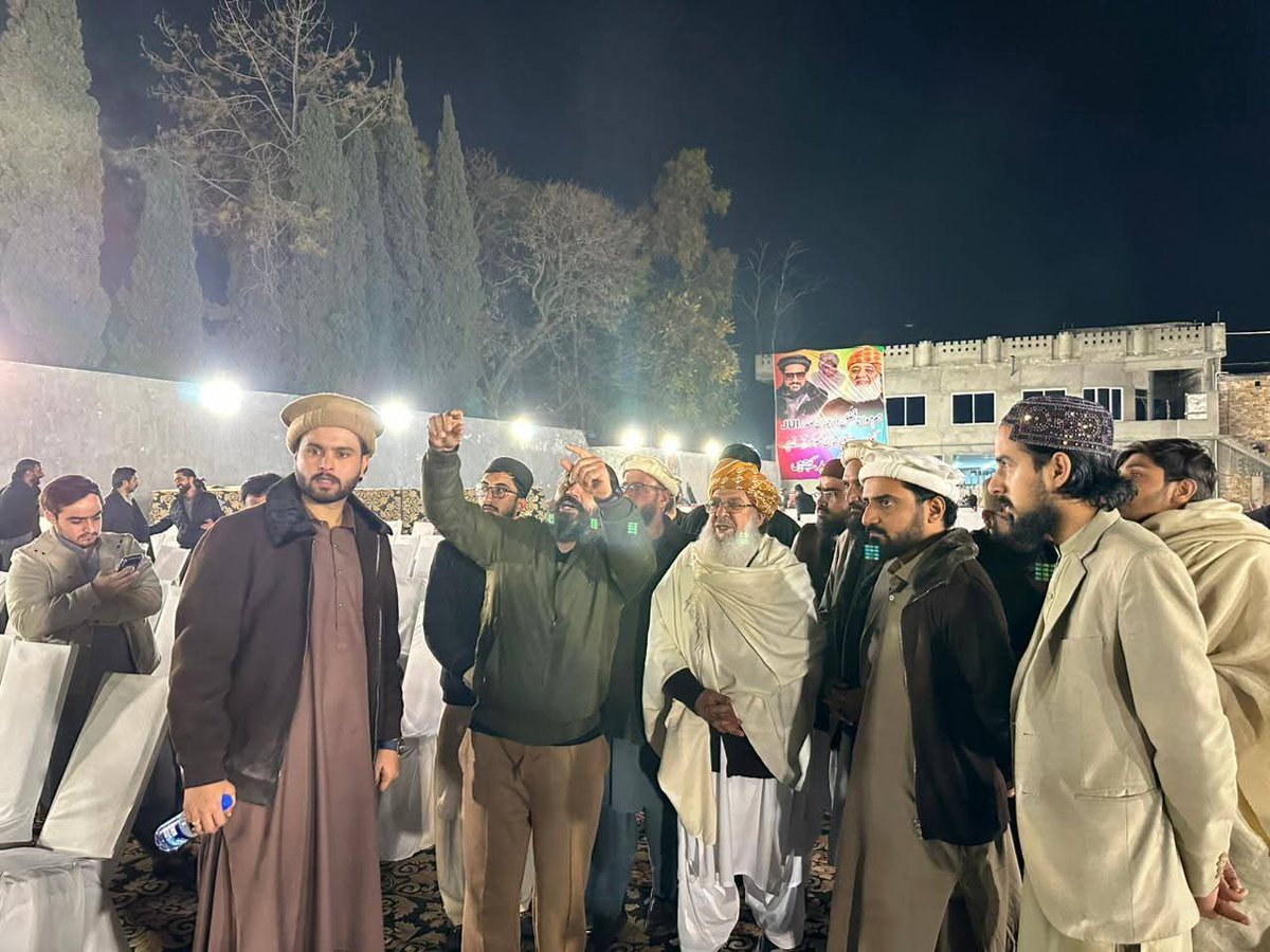 AnasBaba256's tweet image. اسلام آباد
مرکزی سیکرٹری جنرل جے یو آئی مولانا عبدالغفور حیدری کا ڈیرہ تاجی کھوکھر دورہ، یوتھ کنونشن کے انتظامات کا جائزہ۔
انہوں نے کہا 8 فروری 2024 کا الیکشن مکمل دھاندلی زدہ تھا، فارم 47 کے ذریعے من پسند امیدواروں کو جتوایا گیا۔
#JUI #YouthConvention #ElectionFraud #Form47