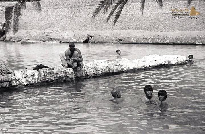 عين البحيرية بالهفوف 1935م مكان متعدد الاستخدامات 

المصور جوزيف ماونتن