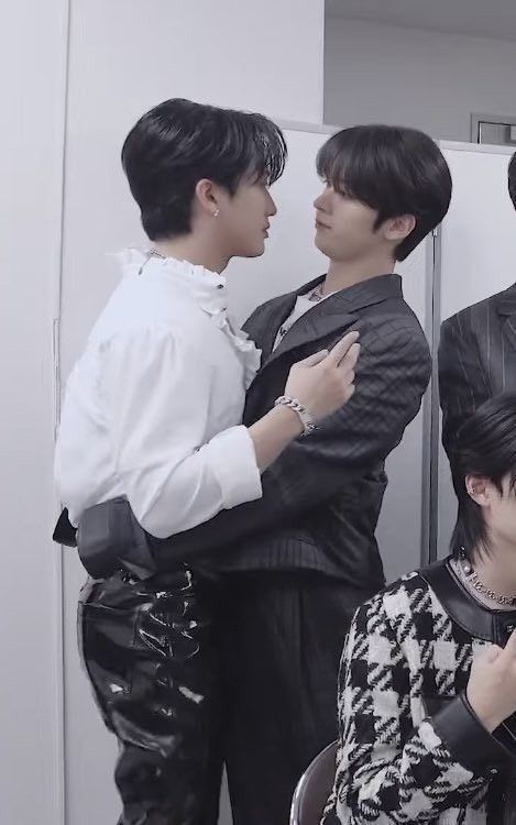 minbin files ♡ tweet media