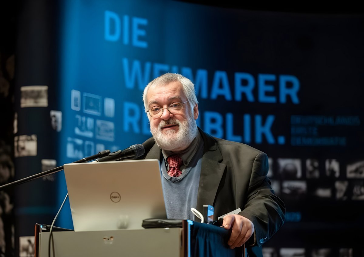 VHS: Vortrag beleuchtet Politik und Gesellschaft in den 1920ern

25.2.2026, 18:30 Uhr: VHS-Vortrag „Politik und Gesellschaft in den 1920ern“ mit Prof. Dr. Michael Dreyer in Pirmasens. Eintritt frei!

pirmasens.de/leben-in-ps/bu…