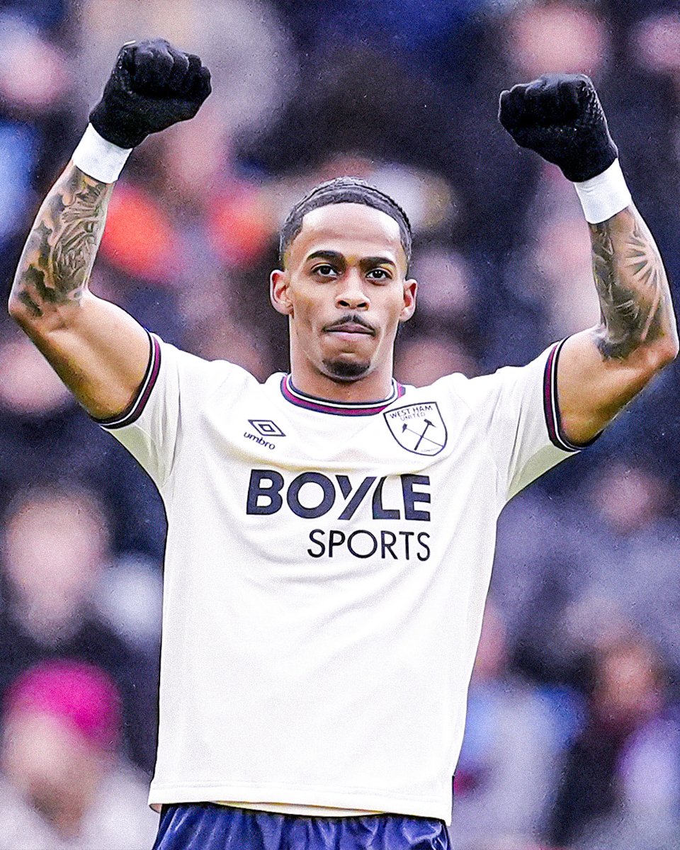 Five goals in five games in all competitions for Crycensio Summerville! 🔥

West Ham head into the break 2-0 up at Turf Moor 💪