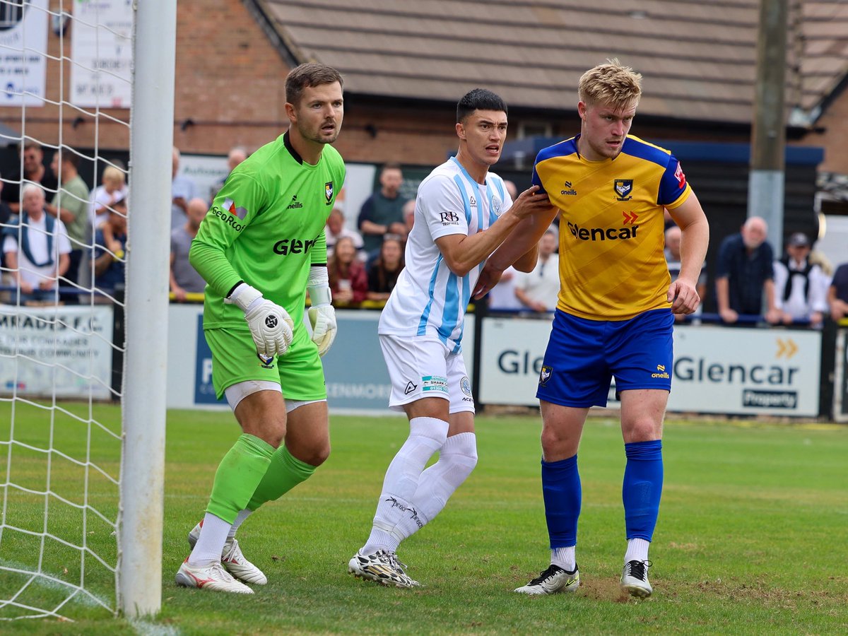 SaviourGK tweet media