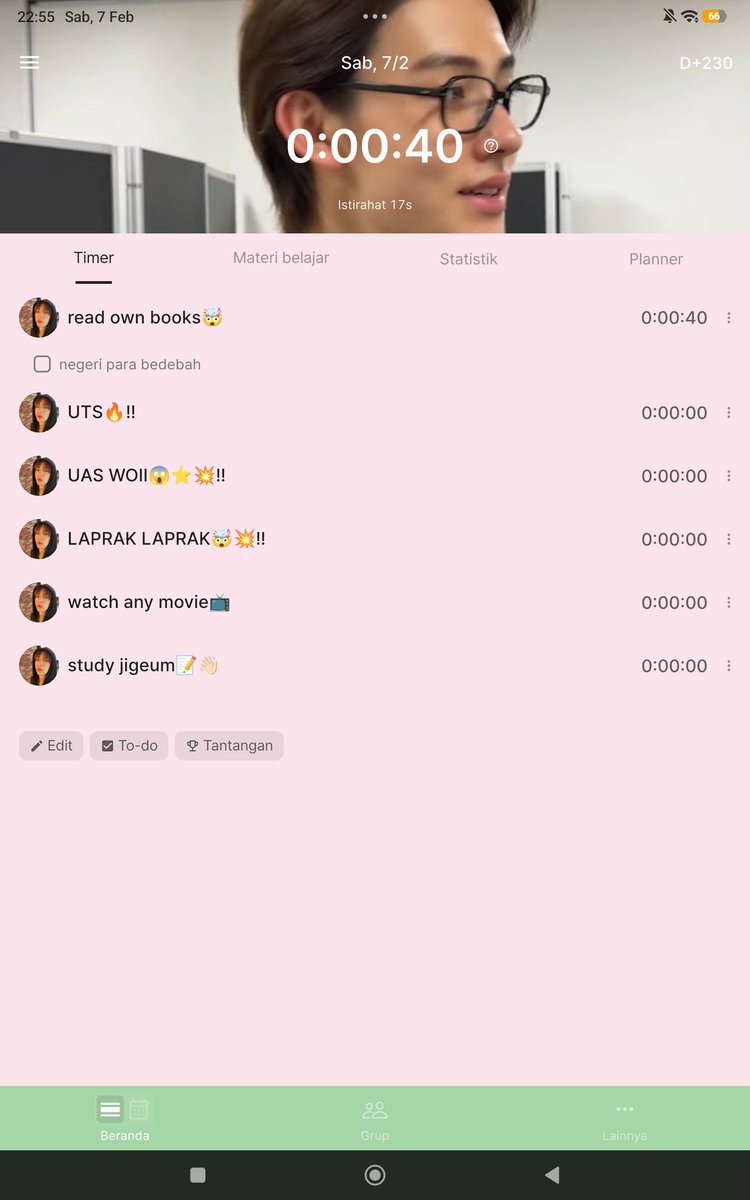 caaramelcat's tweet image. yeyeyyy saatnya kembali baca bukuuu 👋🏻