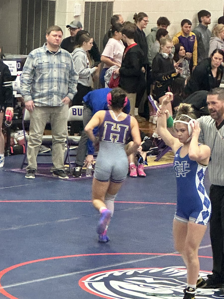 RobertLuyando's tweet photo. Newman’s 110lber with another 1st period pinfall moving onto finals #stateseries https://t.co/n0gldzlU8L