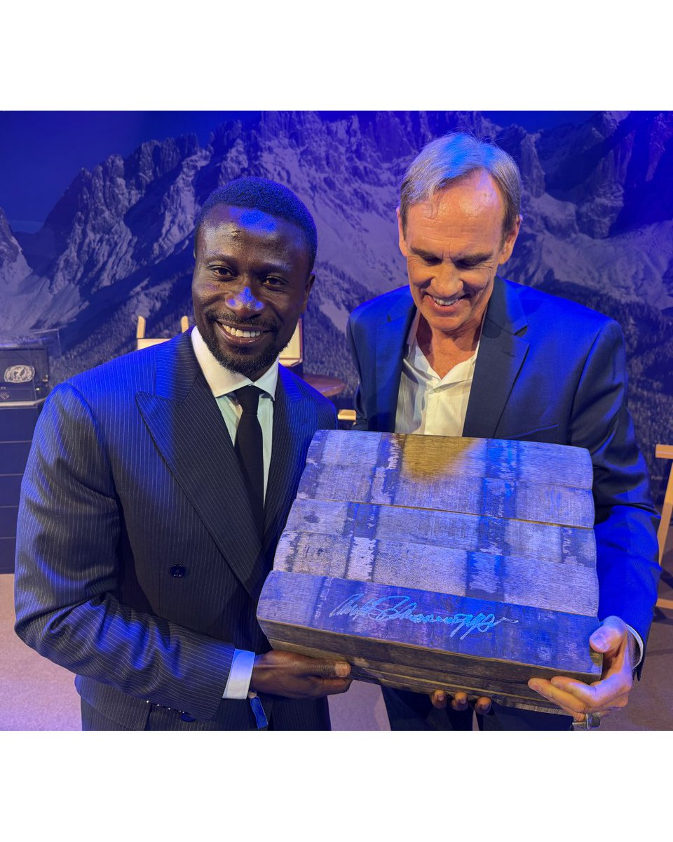 DMCigarworld's tweet photo. The DM MacSchwarzenegger Whisky Stave Humidor auctioned by @simondepury -who names Daniel Marshall as the "Mozart of Humidors" sold for Charity at 18,000 Euro to footballer @sahr_senesie_
brother of @RealMadrid footballer @toniruediger https://t.co/gevkGXitMh