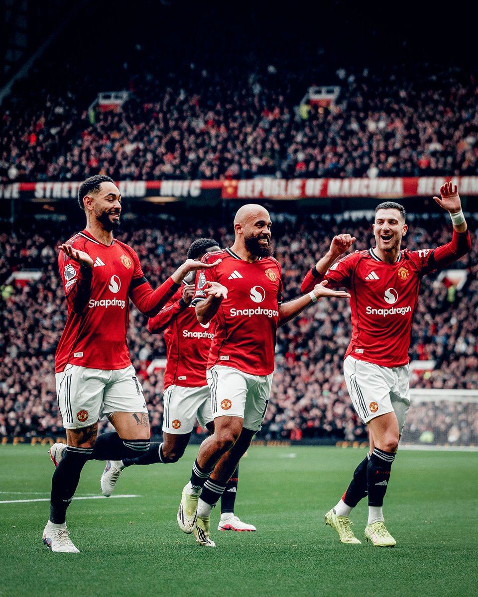 TheWavyRed's tweet image. Me last week.🕺                               Me this week🕺