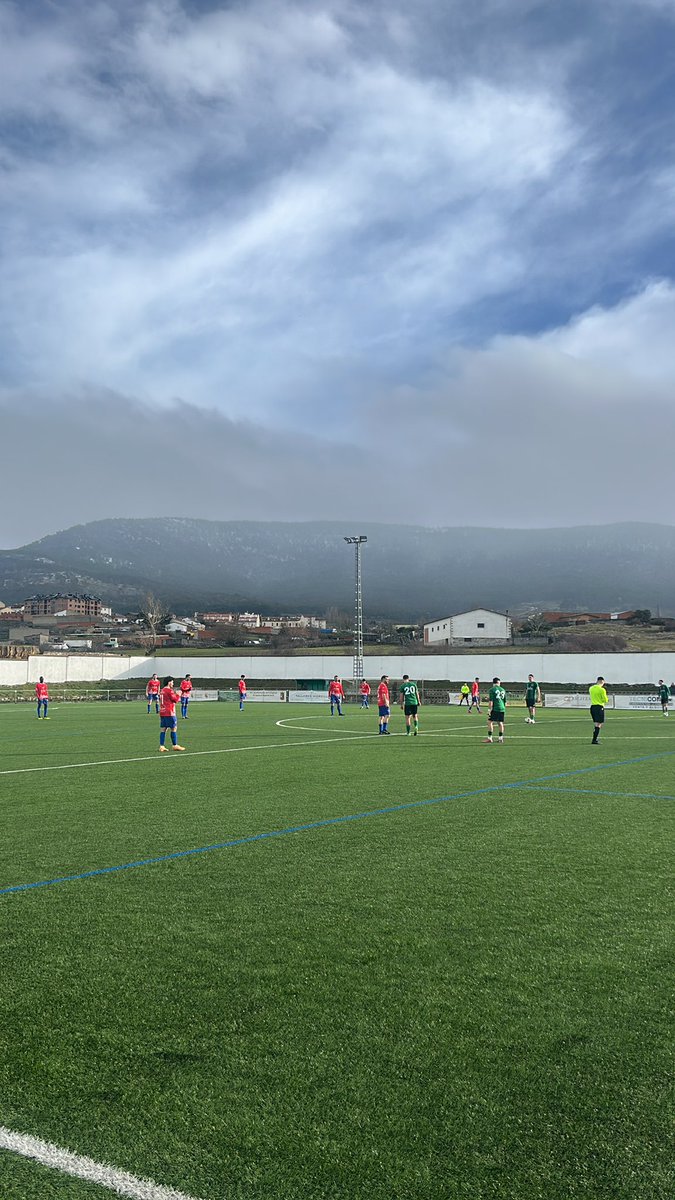 JORNADA 19 🔴🔵

⏱ 0’     ⚽️ |0-0|

👉🏻Comienza el partido.

#AupaUxama