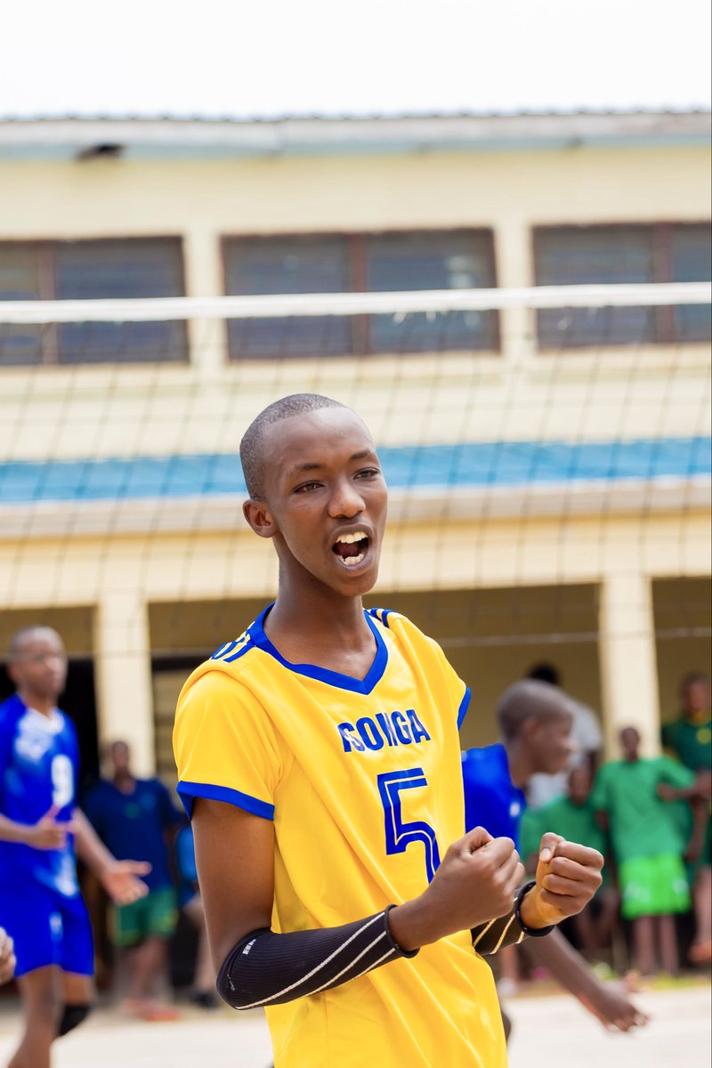 Rwanda_Sports's tweet photo. What a day at the Isonga Volleyball Inter-Centers Competition 🏐💥

GS St Aloys and ESB Kamonyi in the girls’ category, and College Christ Roi and GS Officiel de Butare in the boys’ category, have made it to the finals, which will take place this Sunday.🔥

#RwandaSports #IsongaProgram