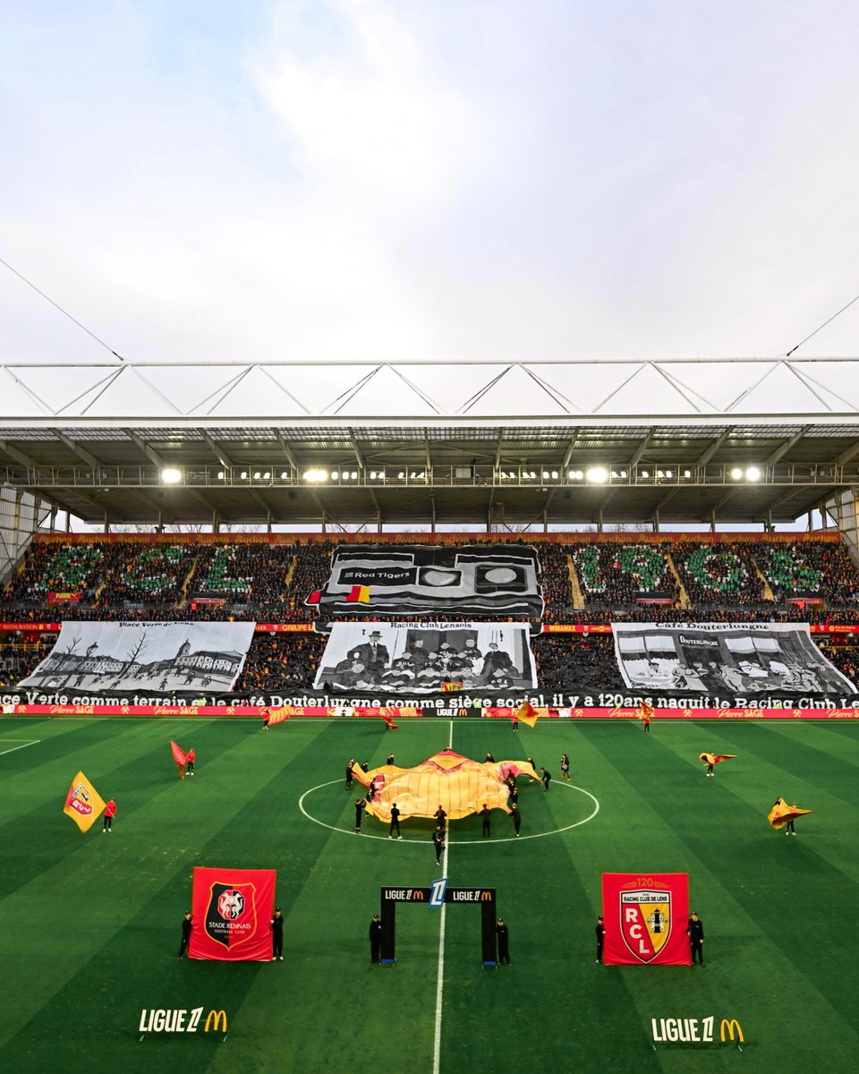 Ligue1's tweet image. Un magnifique tifo pour lancer l'après-midi à Bollaert-Delelis 📸
