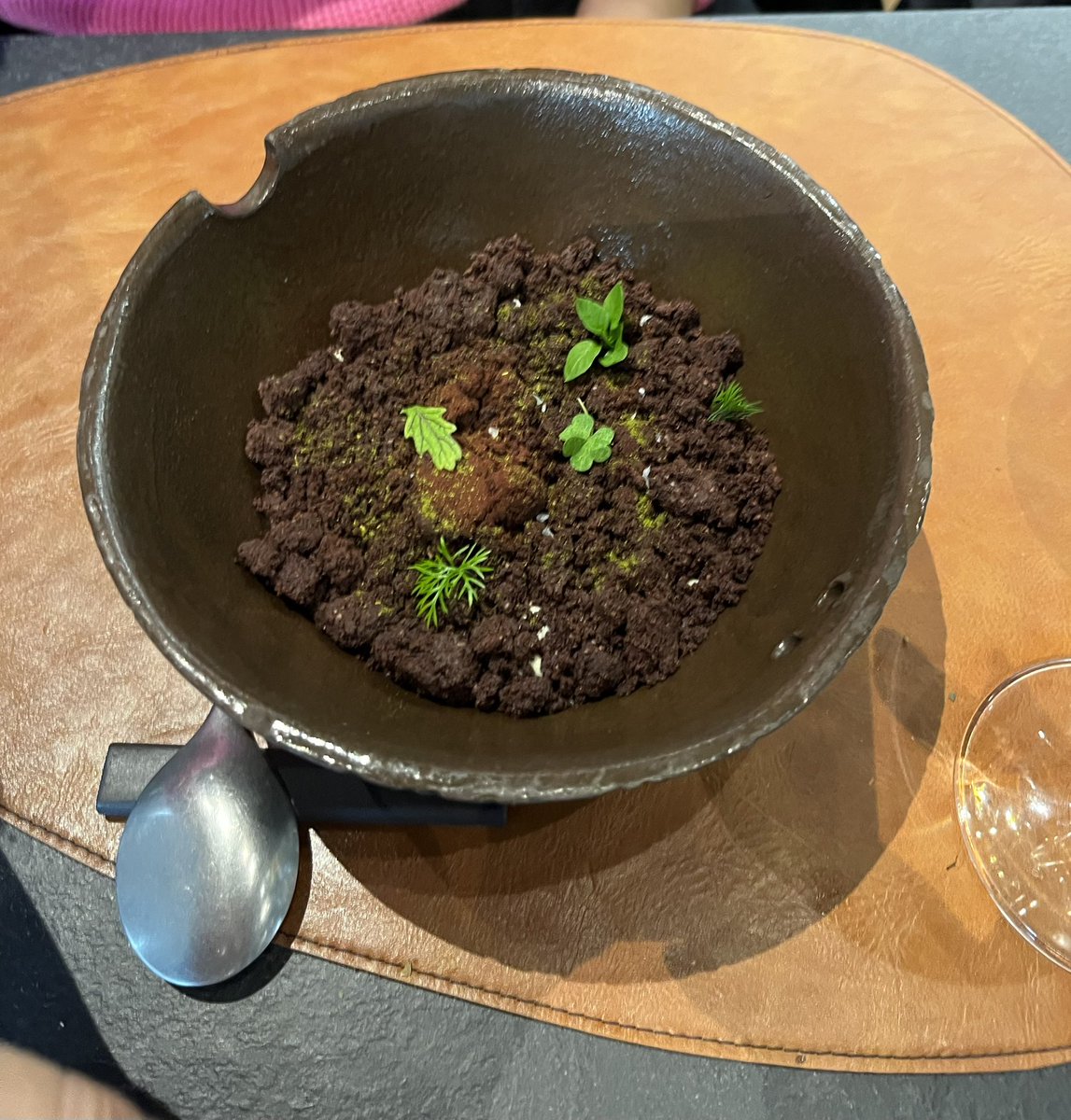 b_castiello's tweet photo. #EarthCake #chokoCrumble #Mascarpone #AugustaRestaurant #Tiburtina #Rome @MVAugustaDeva https://t.co/vpTgMLh7lI