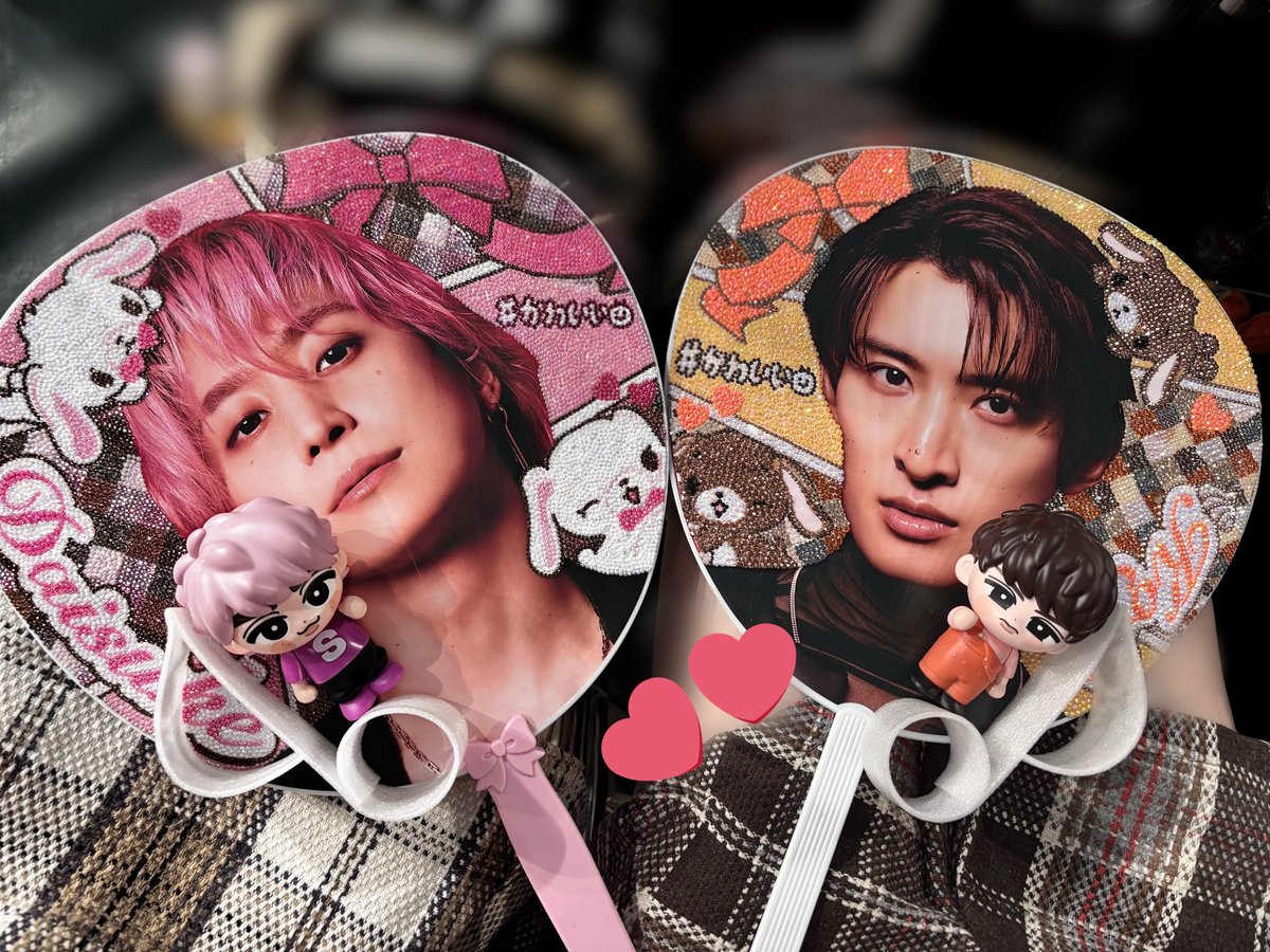 今ツ2枚中どちらも かわいい！写真撮らせてください！って後ろの方に