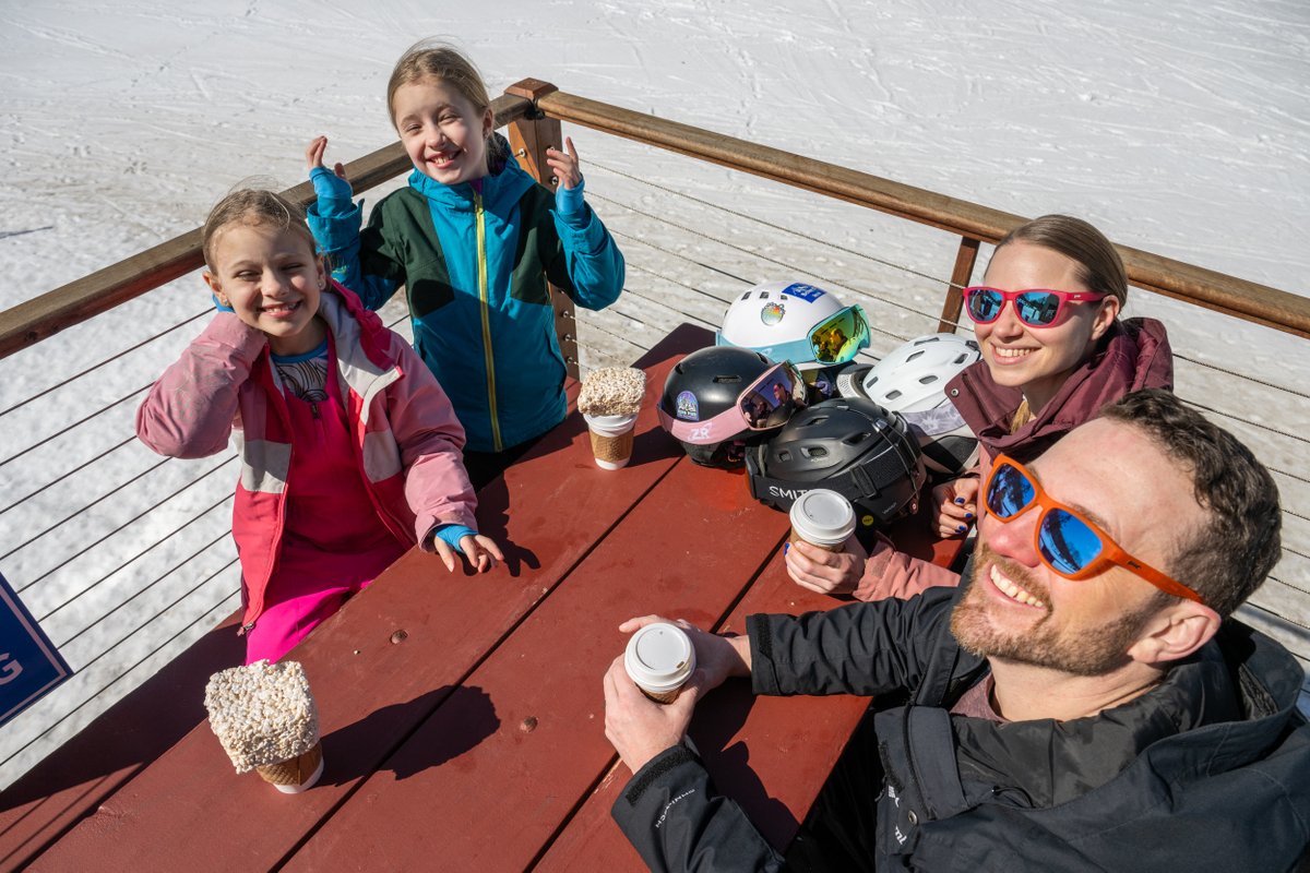 PuritySpring's tweet photo. ❄️⛷️Winter just got way more irresistible at Purity Spring Resort 

Book a "Ski &amp; Stay" package and enjoy FREE lift tickets to King Pine this winter!👉https://t.co/XvqGhIYIPa. Subject to availability, some restrictions do apply.

#SkiAndStay #FreeLiftTickets #WinterGetaway https://t.co/RTl0vjwkuw