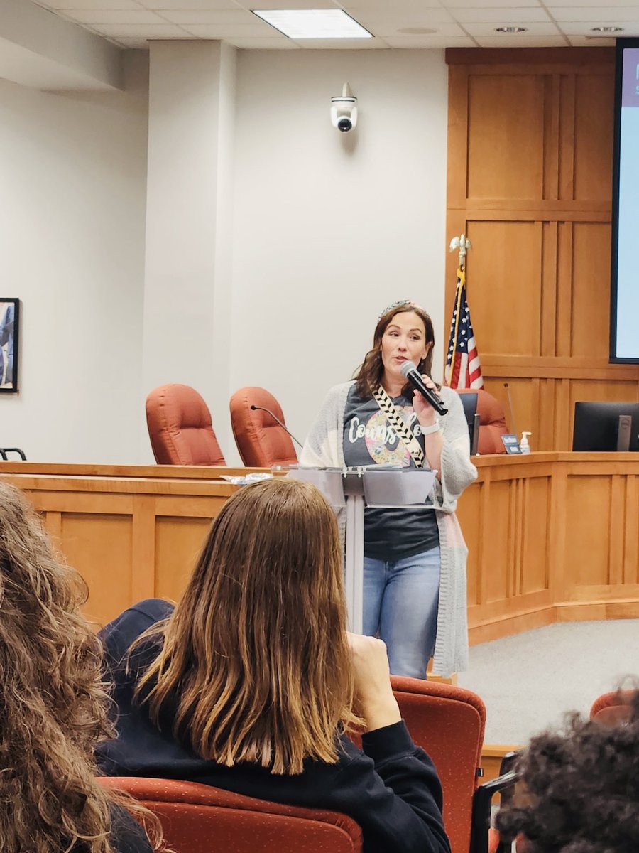 BerryMiller_JH's tweet image. Very proud of Bobcat Counselor Mrs. Sturm for speaking on how school districts amplify student success. A great way to wrap up #NationalSchoolCounselingWeek. 
❤️💙🐾👏🏼 #InALeagueOfOurOwn #BuildPearlandProud