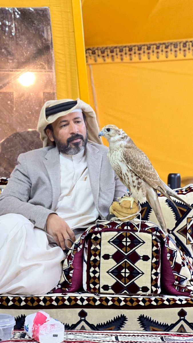 kiiiif_'s tweet photo. مـاقـول  مـا  حـاولت  الآقـي  بـدالك
حاولت ، بس وشلون في غيرك ألقاك https://t.co/ahEAbNvYCK