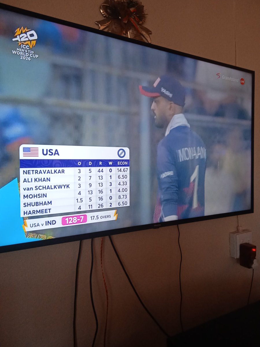 GUNDAFF's tweet photo. @pardhapudi 😂😂😂😂 https://t.co/TKhImUtdOM