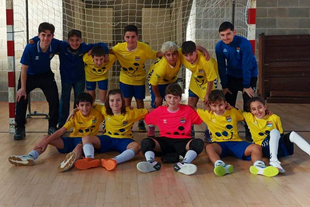 cfssantboi's tweet photo. Antoni Gaudi 1-4 Alv.B
Resultado final de la jornada 💛💙 #CFSSantBoi #unescutunafamilia https://t.co/7gTaC4SobX