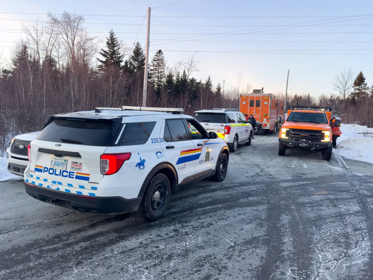 HfxMda's tweet photo. (HSAR) HSAR members responded to assist a person who became disoriented in the Spider Lake / Waverley Road area

** Release

https://t.co/Or0QUICCIX https://t.co/Y60qx2pWDD
