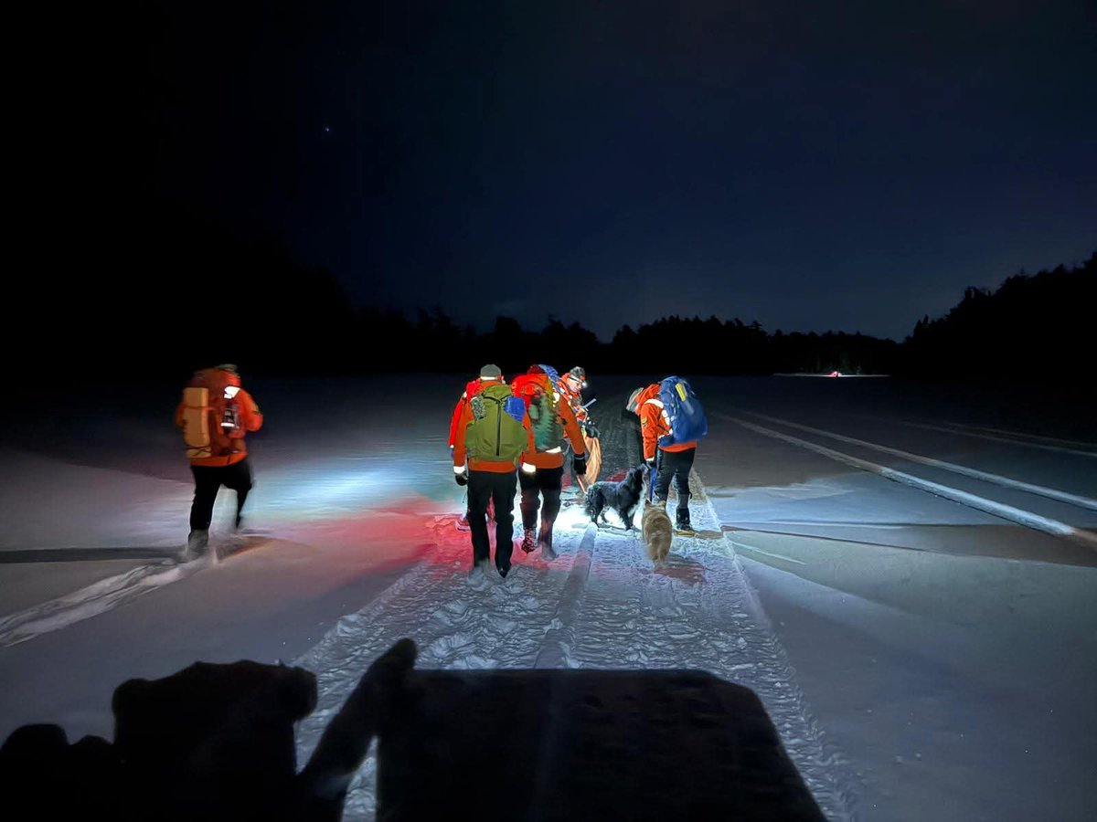 HfxMda's tweet photo. (HSAR) HSAR members responded to assist a person who became disoriented in the Spider Lake / Waverley Road area

** Release

https://t.co/Or0QUICCIX https://t.co/Y60qx2pWDD